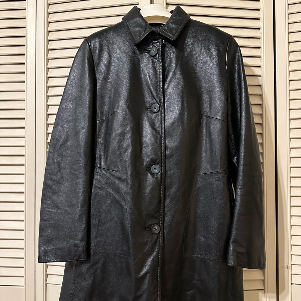 Danier women’s black leather coat size 4-6